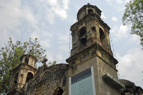 Gamla kyrkan i Coyoacan — Stockfoto