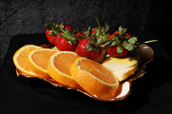 新鲜水果草莓和香蕉柑橘类苹果 — 图库照片