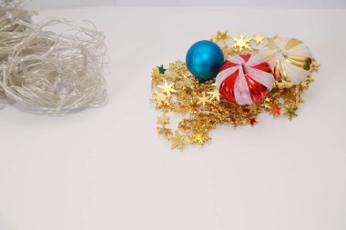 Noel ağacı oyuncakları ve süslemeleri yeni yıl