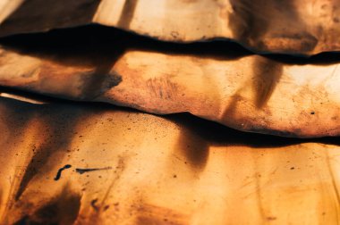 Bakır metal, bakır levhalar. Bakır desenli. Yakın plan. Makro.