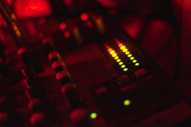 Gündüz ve Gece Bar Hayatı