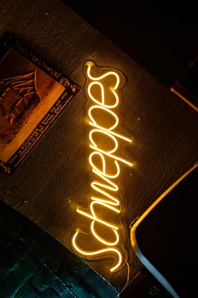 Gündüz ve Gece Bar Hayatı