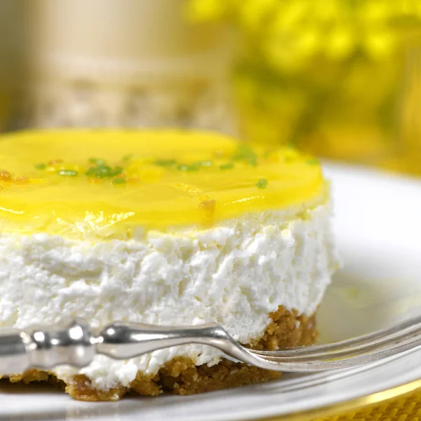 Lemon mousse cheesecake mewah — Stok Foto