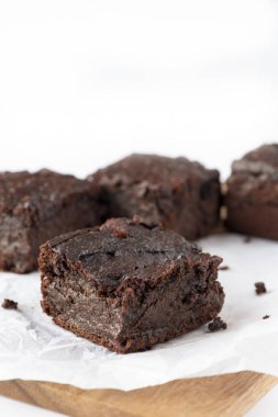 bitki bazlı çikolatalı kek 3