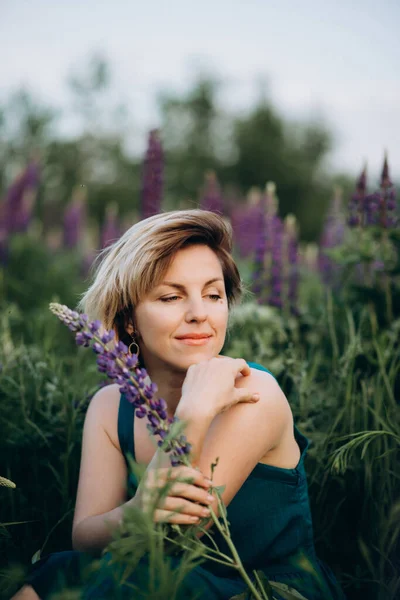 Beautiful Romantic Girl Blonde Field Purple Flowers Lupins Mysterious Flower — Stock Photo, Image