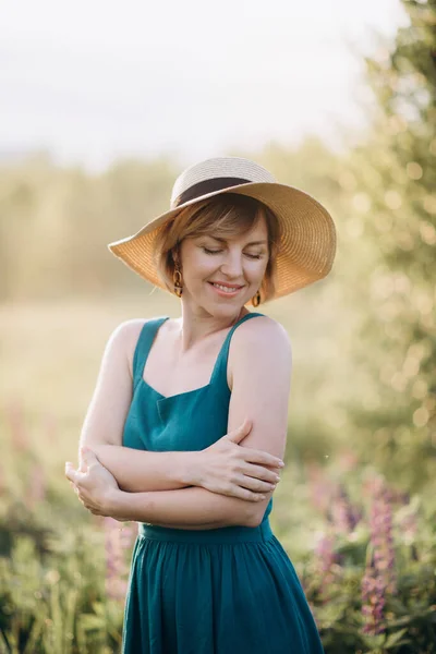 Beautiful Romantic Girl Blonde Dress Hat Field Purple Flowers Lupins — Stock Photo, Image