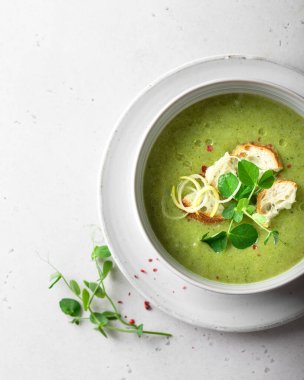 Vejetaryen kremalı çorba 