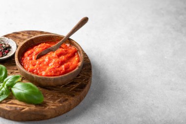 Balkan geleneksel tabak ayvarı