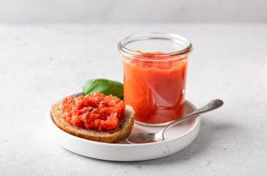 Balkan geleneksel tabak ayvarı