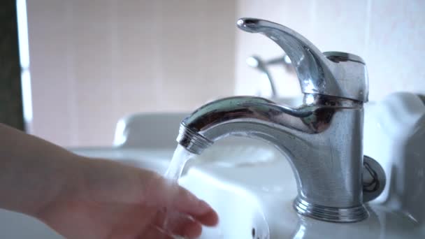 Myjí Ruce Mytí Rukou Pro Hygienu Velmi Důležité Voda Máčí — Stock video