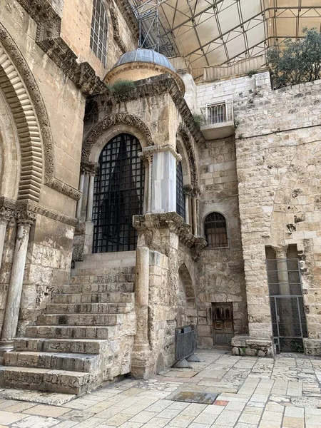 エルサレムのキリスト教地区聖セプチュレ教会旧市街エルサレムの旧市街 — ストック写真