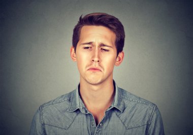 Üzgün bir adamın portresi