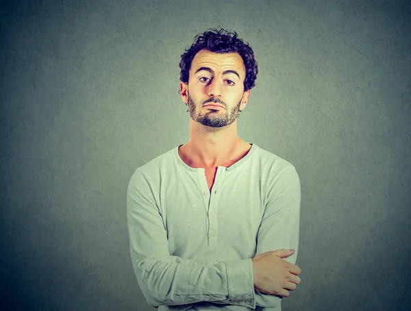 Retrato de hombre aburrido joven — Foto de Stock