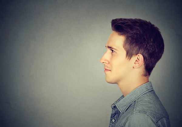 Retrato de perfil lateral de un hombre — Foto de Stock