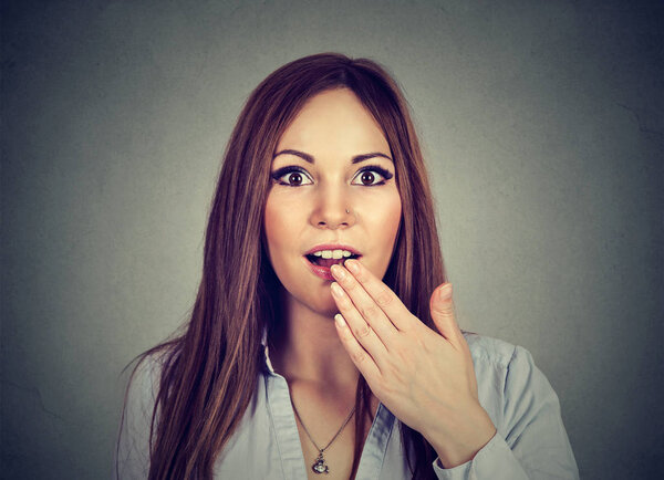 Portrait surprised amazed young woman