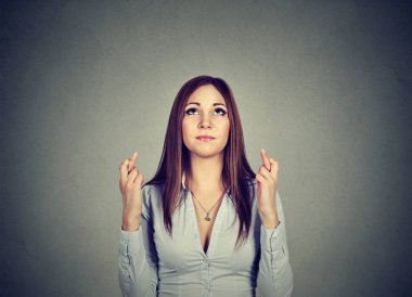 umut dolu kadın onun parmak kapısı 