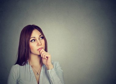 düşünme kadın portresi 