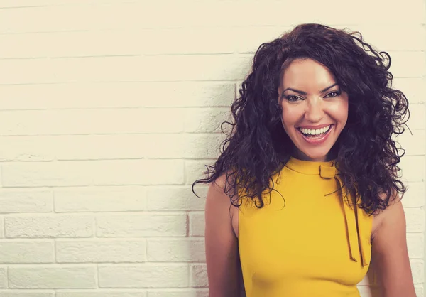 Retrato de una mujer sonriente —  Fotos de Stock