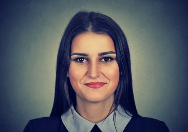 Mutlu bir genç kadının portresi. 