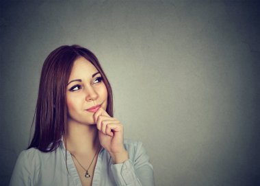 Stüdyo çekim düşünceli arıyorum güzel bir genç kadının