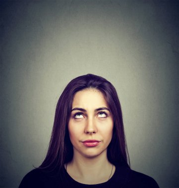 düşünceli genç bir kadın arıyorum 