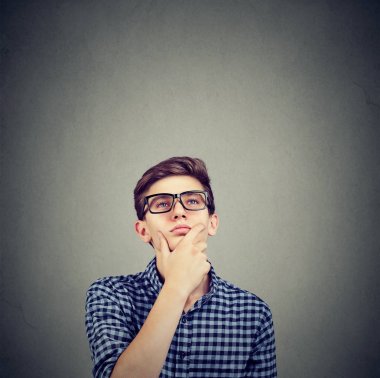 Düşünceli adam kararını verme  