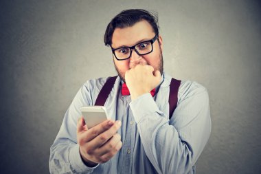 Adam akıllı telefon haber okuma vurguladı