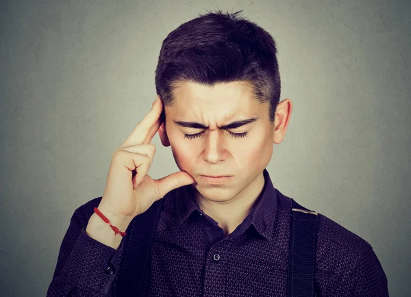 Adolescente estresado que parece deprimido — Foto de Stock