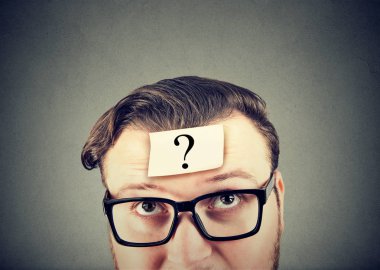 Şüpheleri kararlı adam