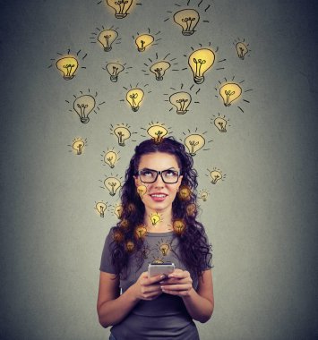 Fikirler geliştirmek smarpthone kadınla