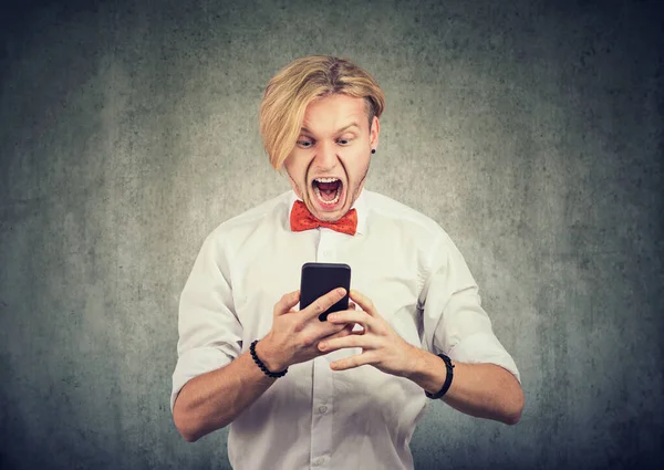 Angry Screaming Man Smartphone — Stock Photo, Image