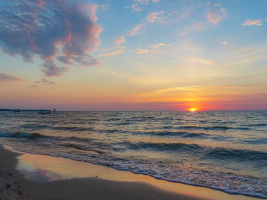 Huron Gölü 'nde gün batımı