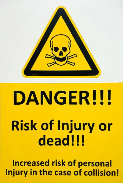 Опасность Риск Ранения Смерти Поверхность Желтого Предупреждения Черным Цветом Букв — стоковое фото