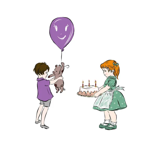  Elinde pasta ve üç mum olan kız, ona sunulan oyuncak ayı ve balonu inceleyen çocuğu tebrik ediyor. Çocukların doğum günü kutlaması.