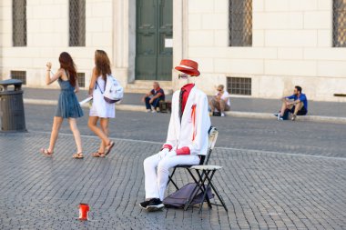 Navona Meydanı sokak sanatçısı