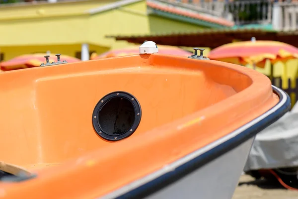 Buraco negro em um barco — Fotografia de Stock