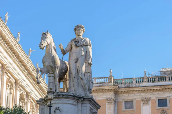 Statue am Campidoglio-Platz — Stockfoto