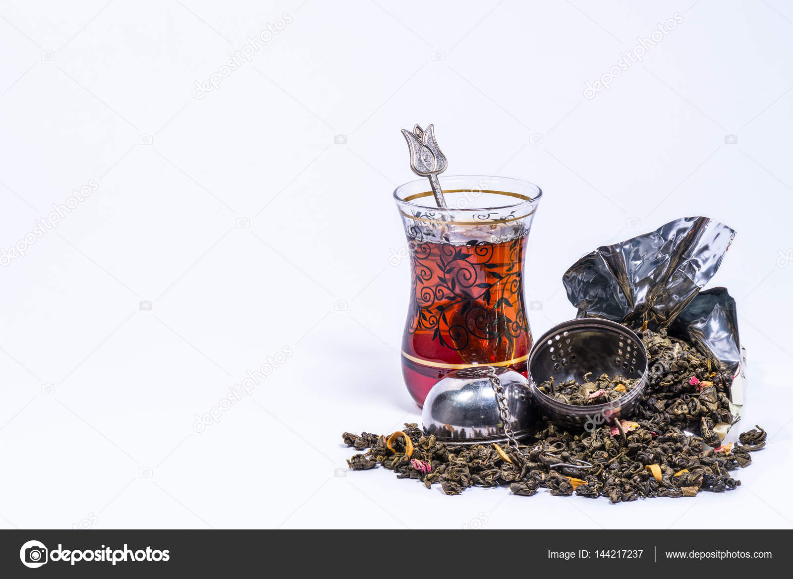 Yeşil çay, bal ve zeytinyağı Yeşil çay, bal ve zeytinyağı