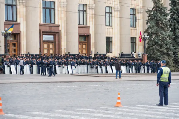 Polizia in piazza a Kharkiv — Foto Stock