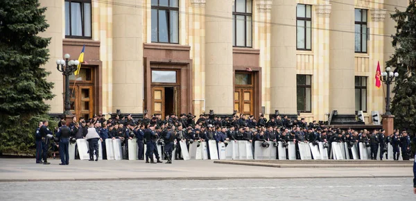 Polizia in piazza a Kharkiv — Foto Stock