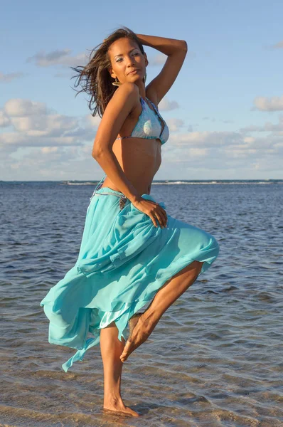 Portrait d'une fille dominicaine habillage bikini — Photo