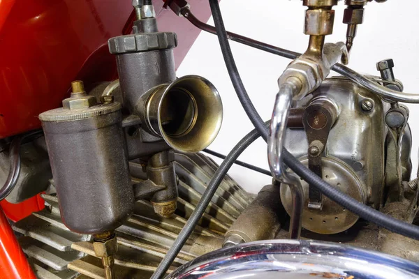 Um velho motor de motocicleta — Fotografia de Stock
