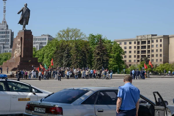 Persone e polizia a Kharkiv — Foto Stock