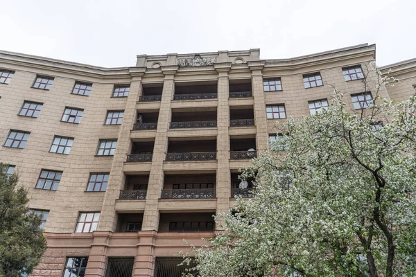 Edificio de estilo soviético — Foto de Stock