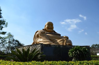 Brezilya, Minas Gerais 'de asfaltsız yol