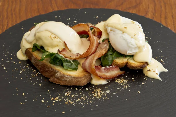 Pastırmalı yumurta Floransalı