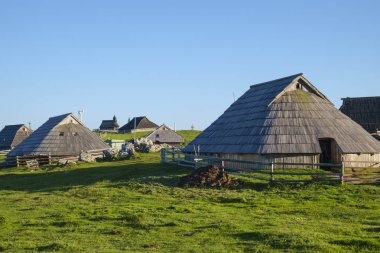 Çoban kulübe Velika Planina üzerinde