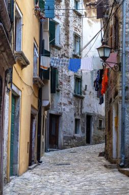 Hırvatistan 'ın Rovinj kentinde sokak.