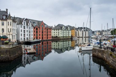 Norveç 'teki Alisund Körfezi