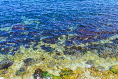 Denizin üzerinde gün batımı